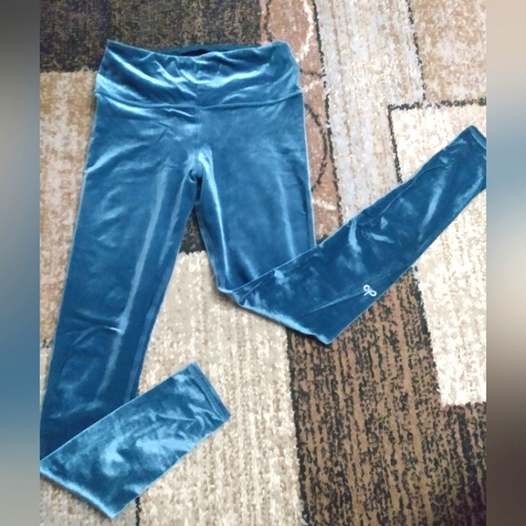 Alo Posh Leggings 💙 - Picture 1 of 9